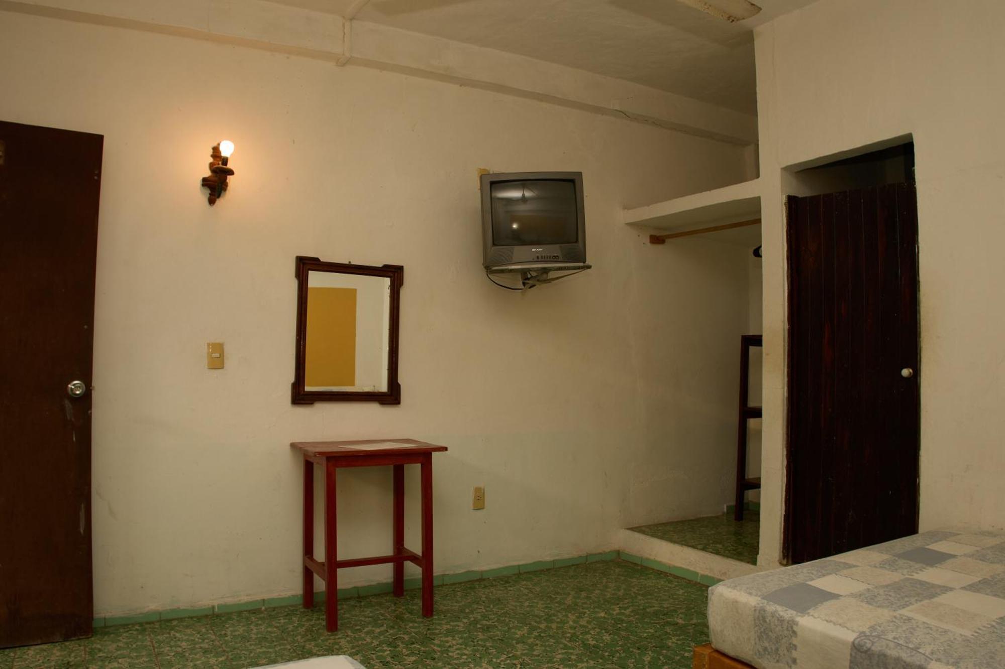 Hotel San Lorenzo Barra de Navidad Buitenkant foto