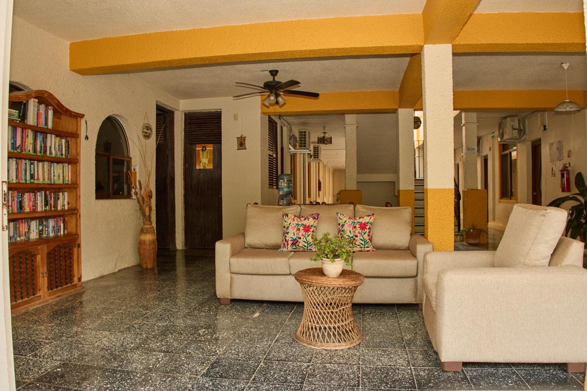 Hotel San Lorenzo Barra de Navidad Buitenkant foto