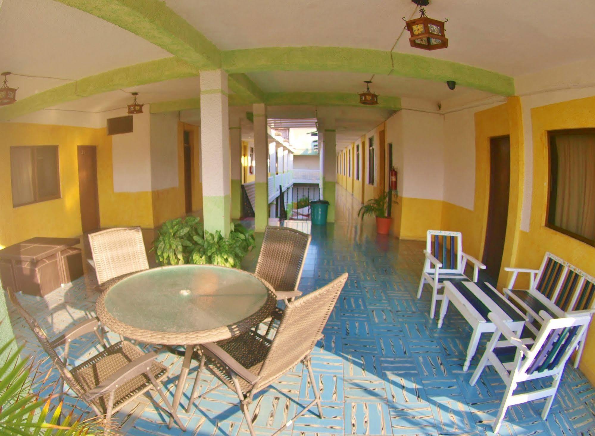 Hotel San Lorenzo Barra de Navidad Buitenkant foto